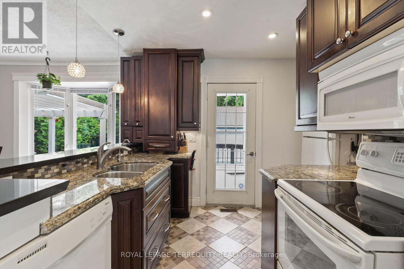 353 Kingsleigh Court, Milton, Ontario  L9T 1X6 - Photo 21 - W12712344