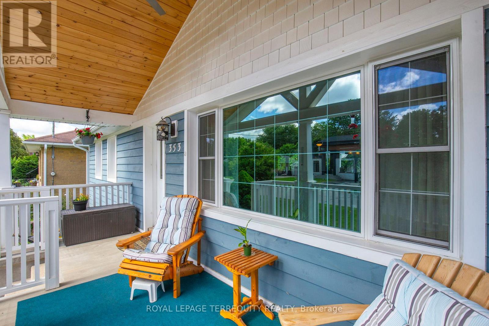 353 Kingsleigh Court, Milton, Ontario  L9T 1X6 - Photo 5 - W12712344