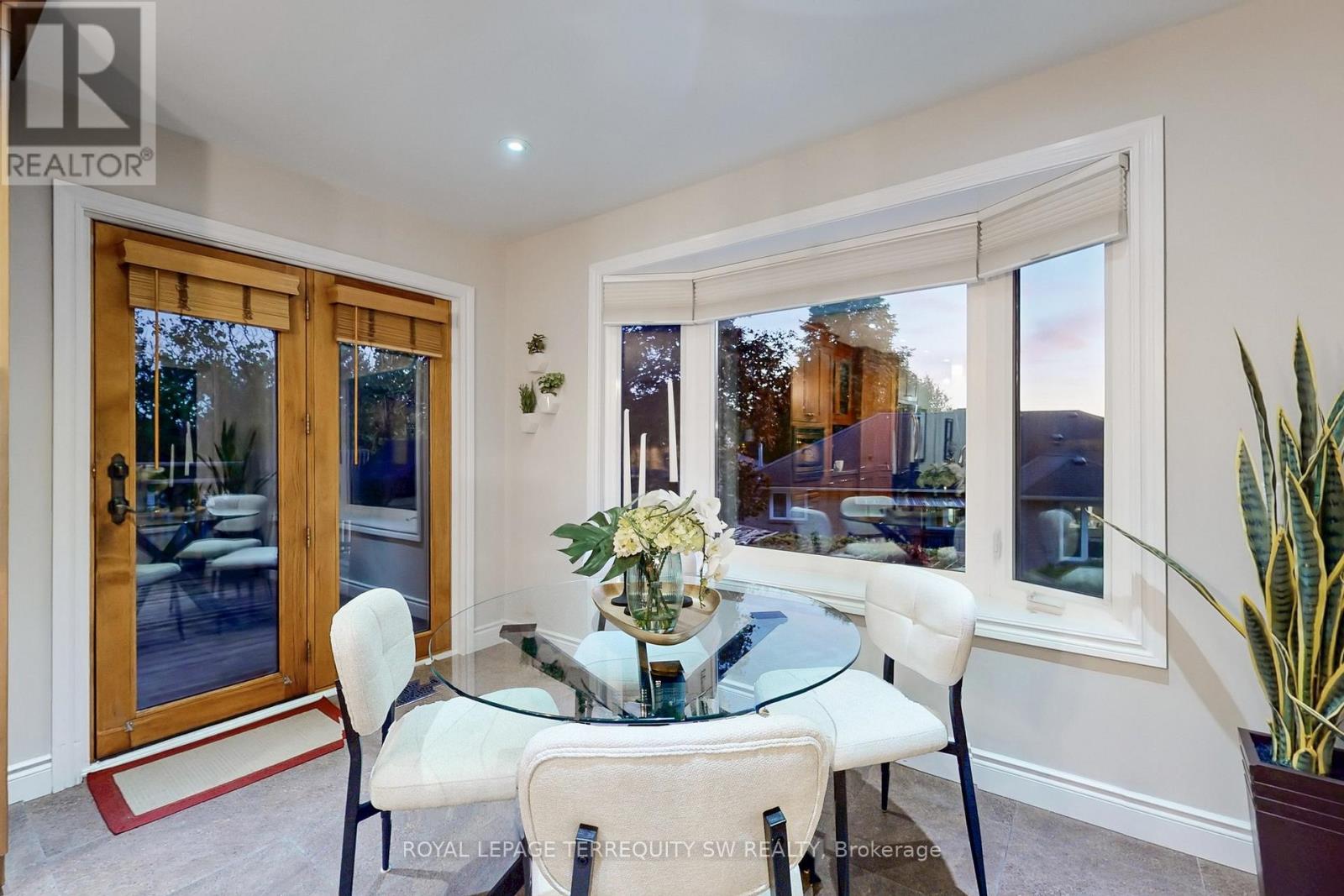 8 Chalmers Court, Brampton, Ontario  L6Z 3G9 - Photo 13 - W12712362