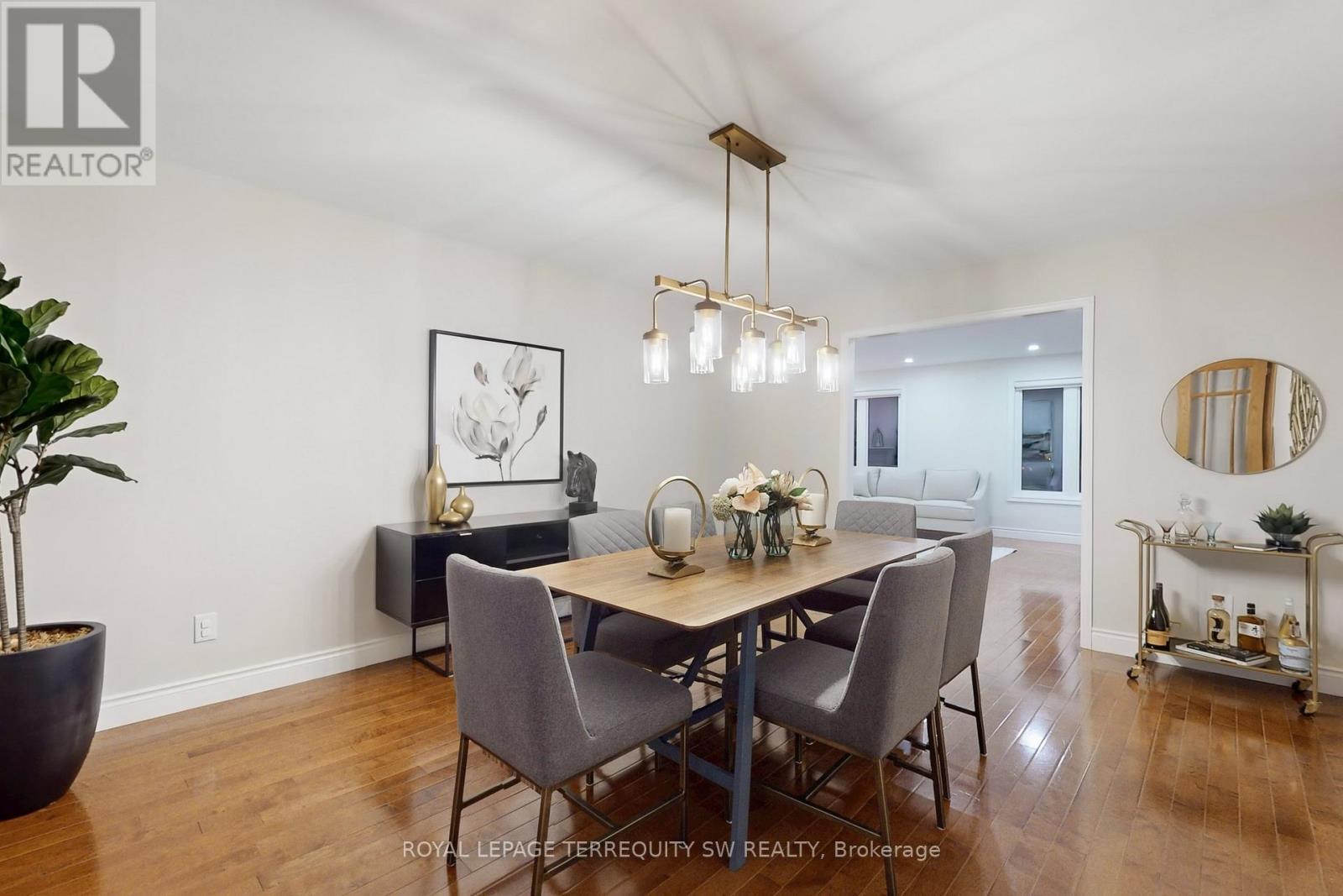 8 Chalmers Court, Brampton, Ontario  L6Z 3G9 - Photo 6 - W12712362