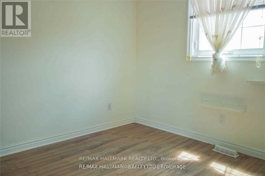 Upper - 71 Ecclestone Drive, Brampton, Ontario  L6X 3M7 - Photo 11 - W12712368