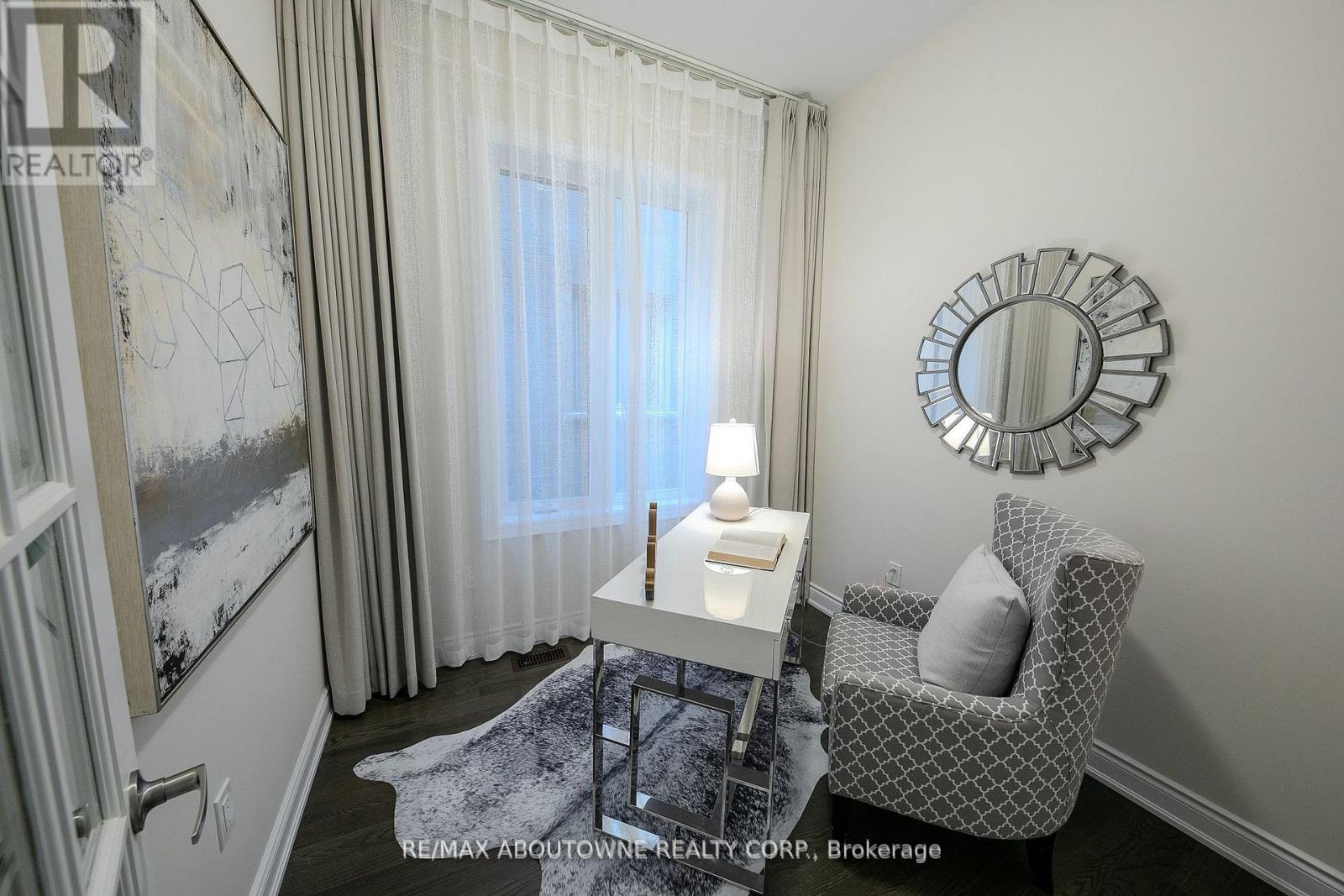 91 Hallaran Road, Oakville, Ontario  L6H 0Z9 - Photo 15 - W12712394