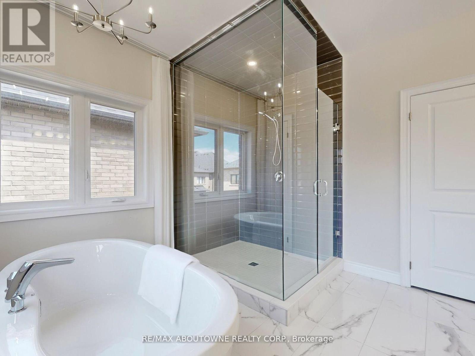 91 Hallaran Road, Oakville, Ontario  L6H 0Z9 - Photo 22 - W12712394