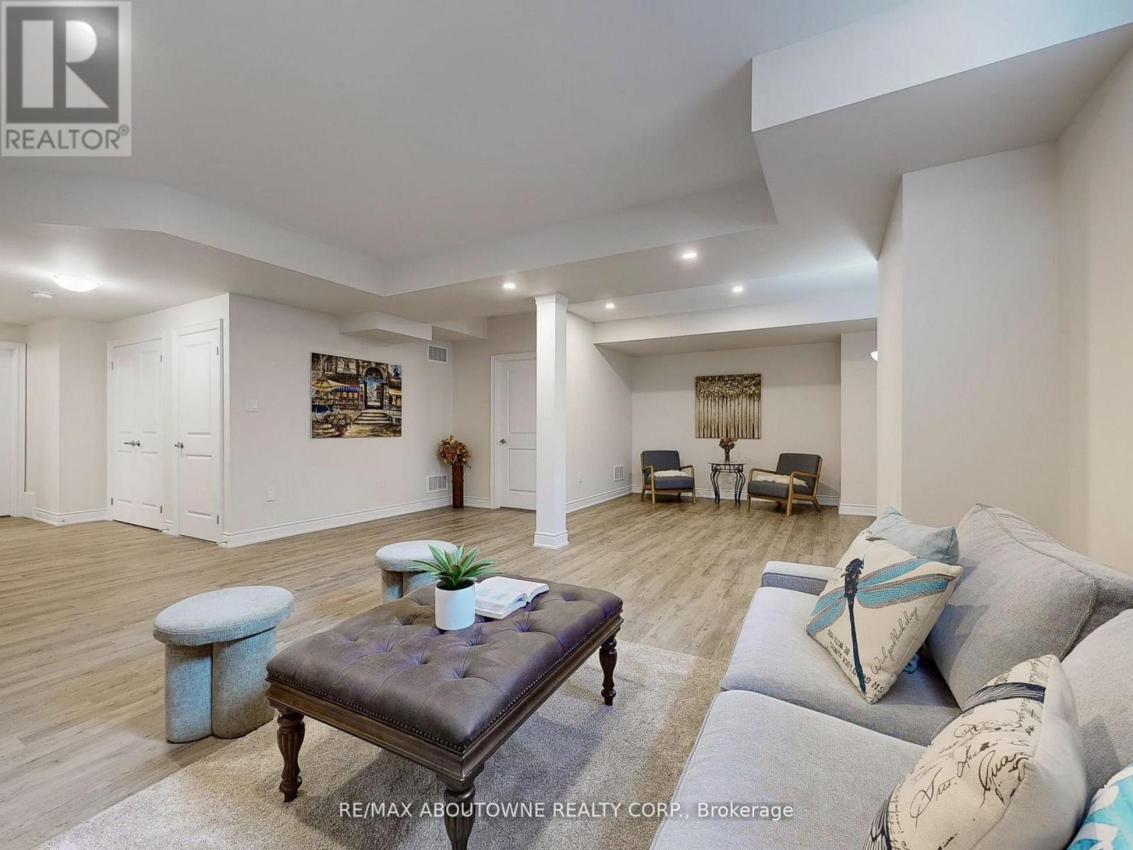 91 Hallaran Road, Oakville, Ontario  L6H 0Z9 - Photo 32 - W12712394