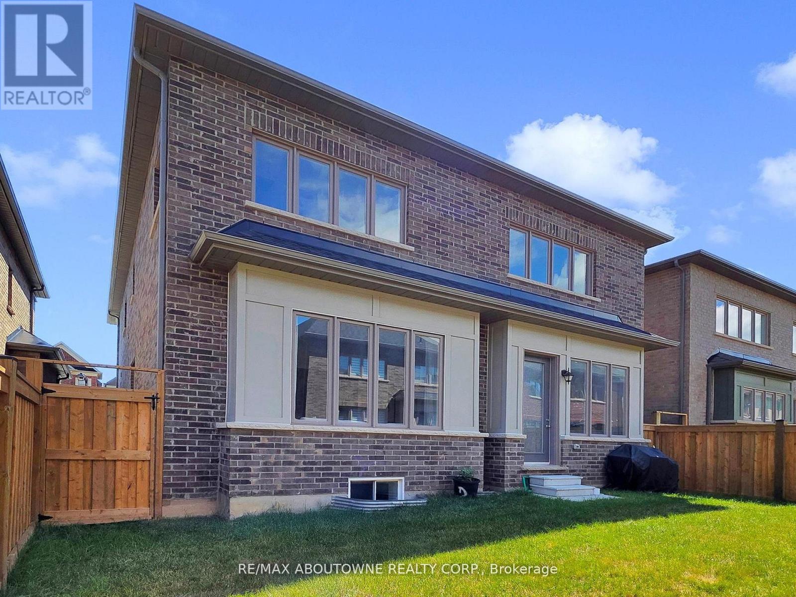 91 Hallaran Road, Oakville, Ontario  L6H 0Z9 - Photo 36 - W12712394