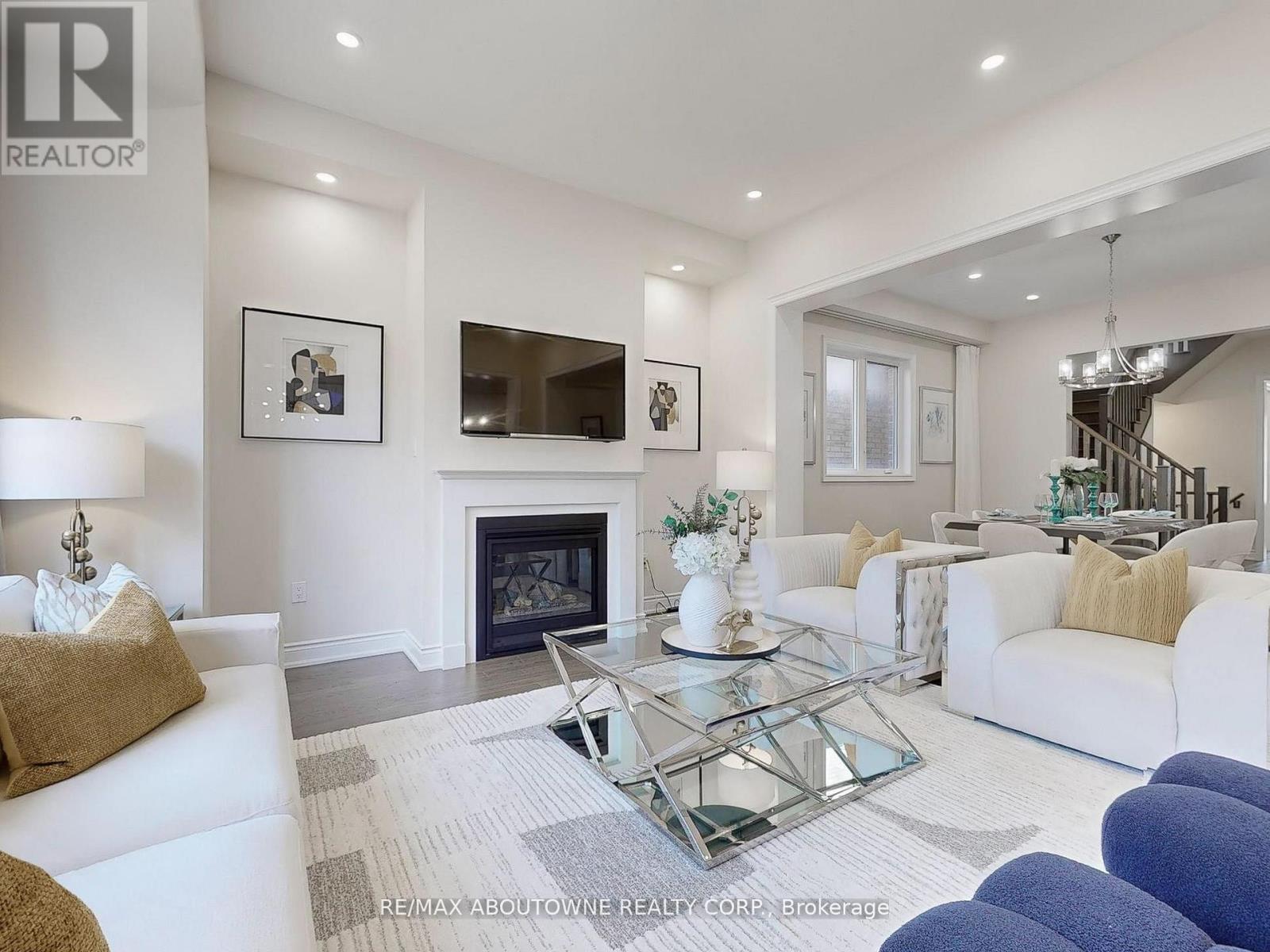 91 Hallaran Road, Oakville, Ontario  L6H 0Z9 - Photo 6 - W12712394