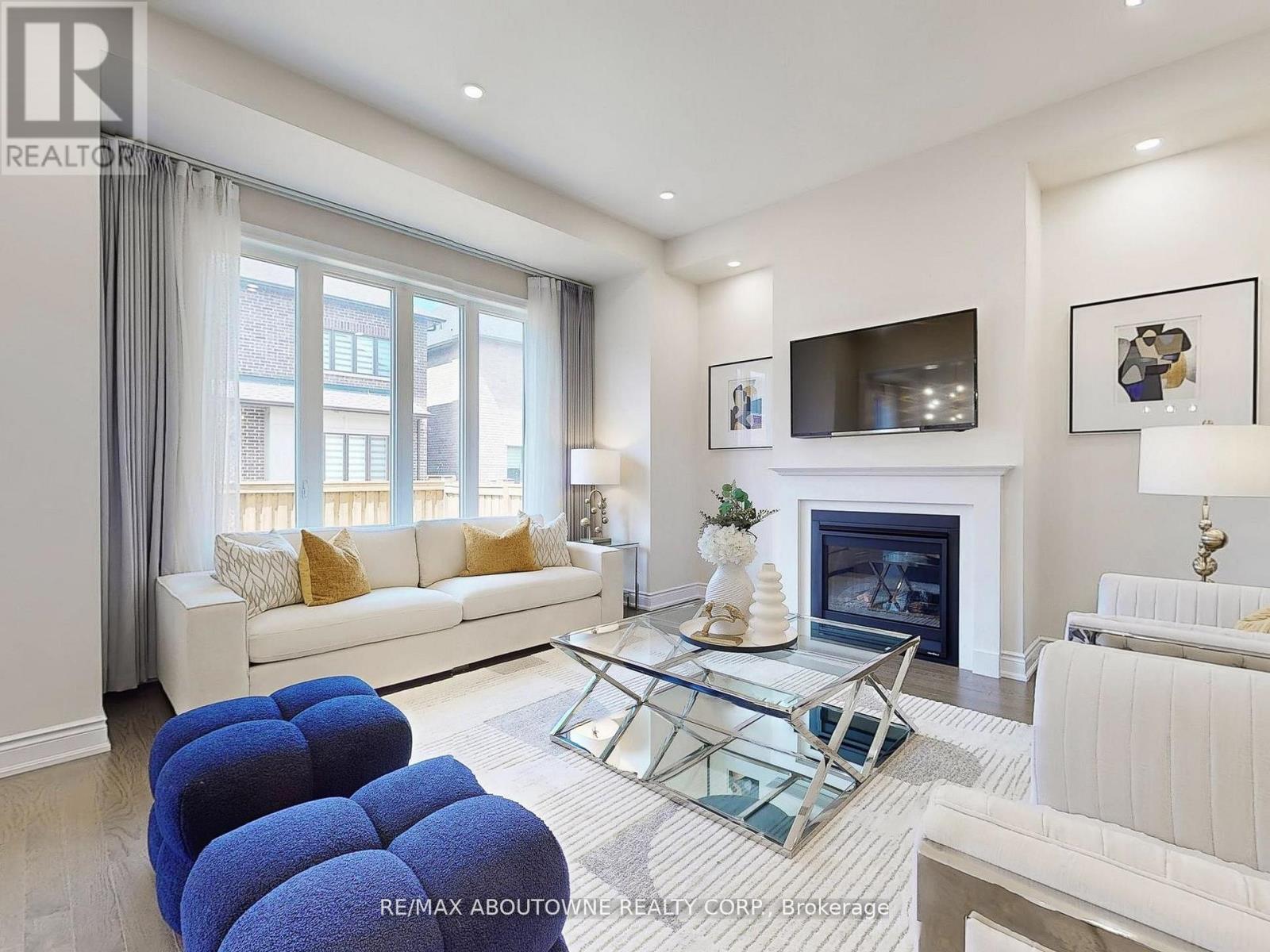 91 Hallaran Road, Oakville, Ontario  L6H 0Z9 - Photo 8 - W12712394