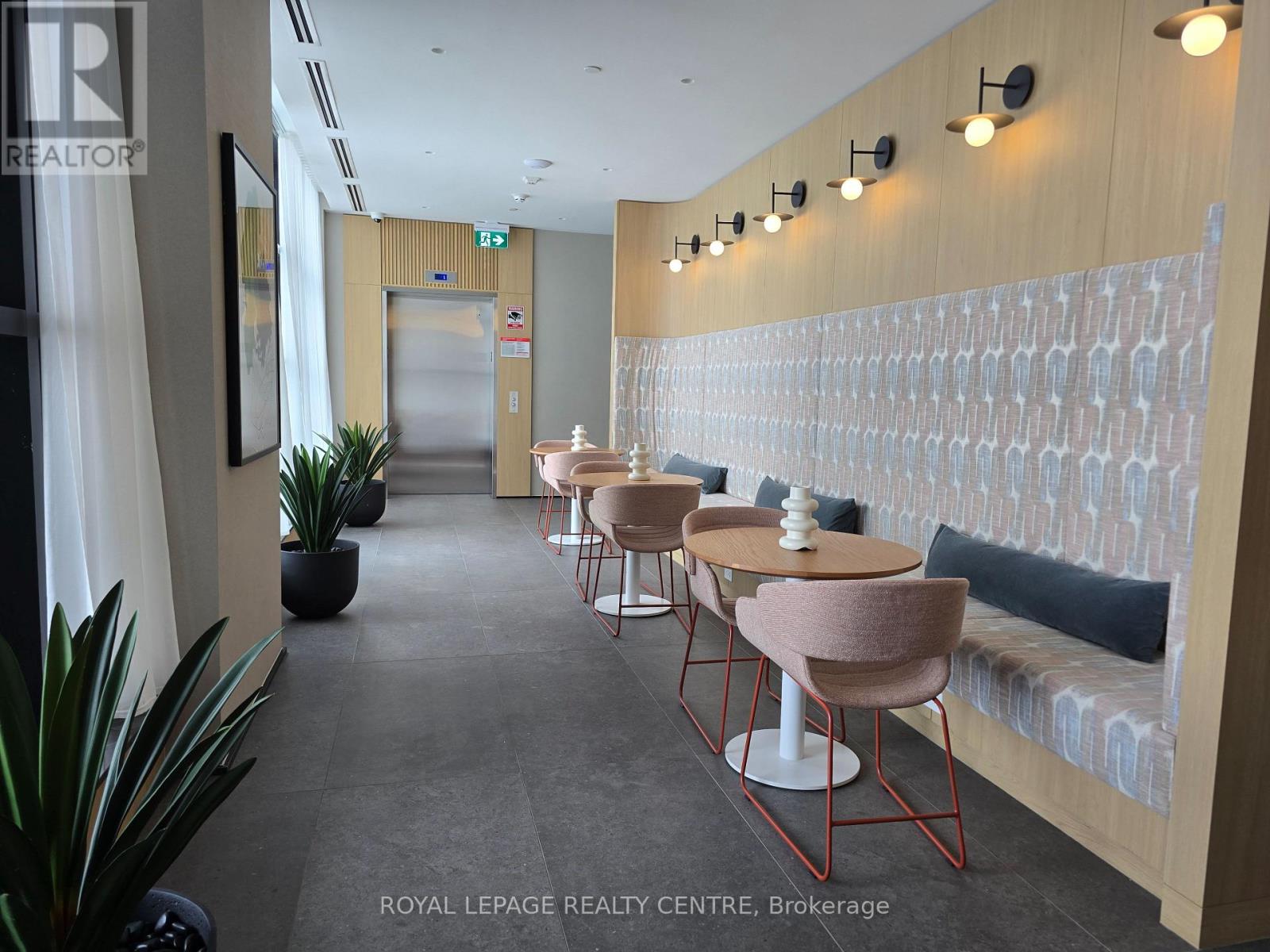 407 - 750 Whitlock Avenue, Milton, Ontario  L9E 2B9 - Photo 18 - W12712404