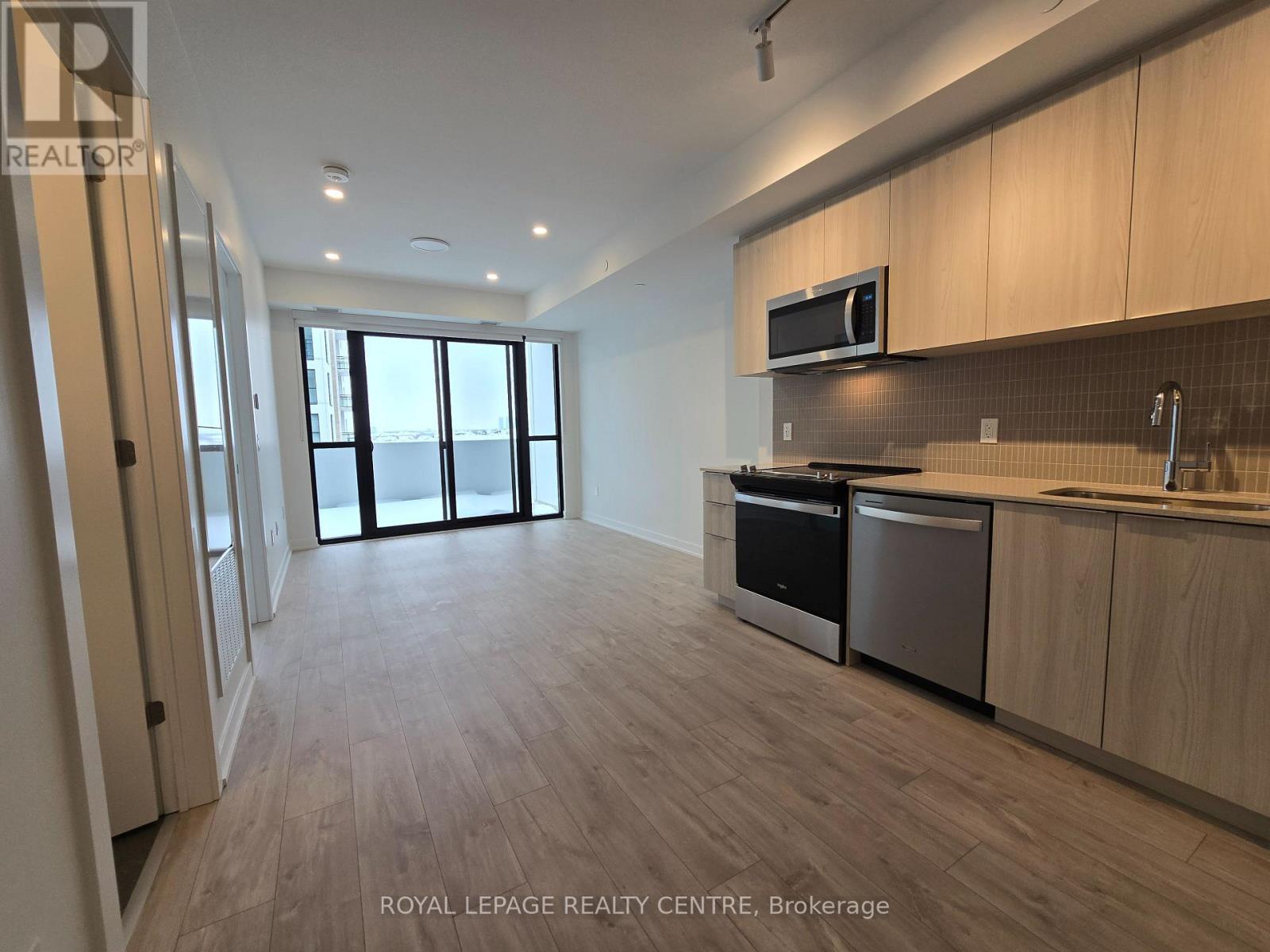 407 - 750 Whitlock Avenue, Milton, Ontario  L9E 2B9 - Photo 4 - W12712404