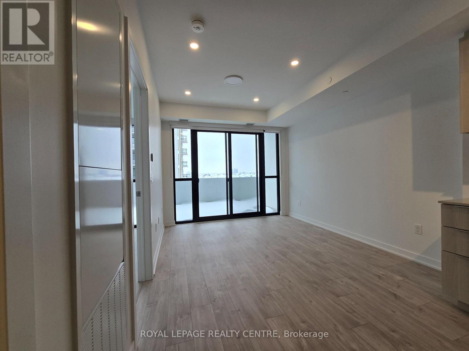 407 - 750 Whitlock Avenue, Milton, Ontario  L9E 2B9 - Photo 5 - W12712404