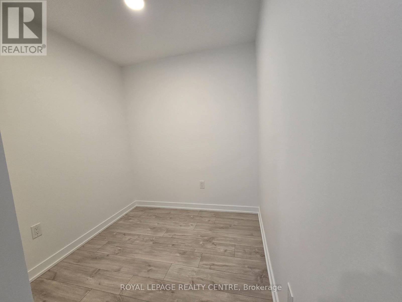 407 - 750 Whitlock Avenue, Milton, Ontario  L9E 2B9 - Photo 7 - W12712404