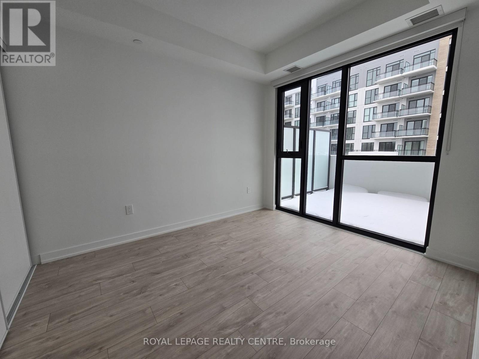 407 - 750 Whitlock Avenue, Milton, Ontario  L9E 2B9 - Photo 8 - W12712404