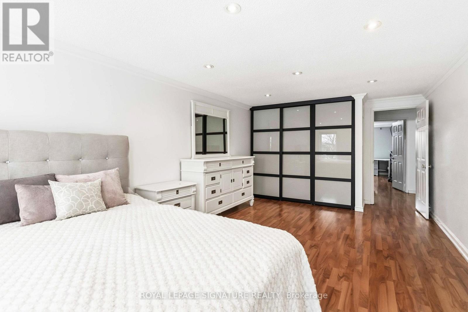 4281 Torino Crescent, Mississauga, Ontario  L4W 3T4 - Photo 12 - W12712418