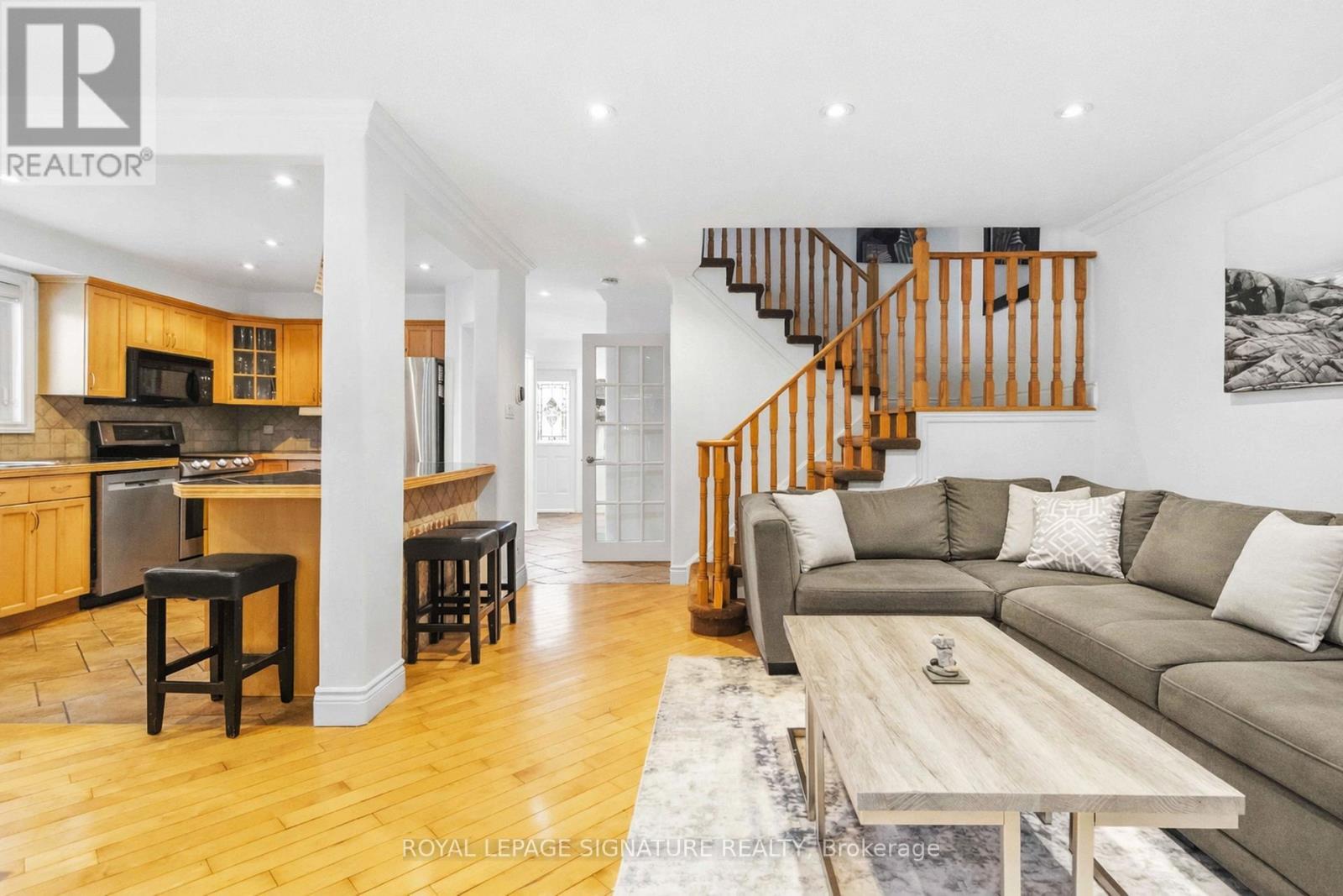 4281 Torino Crescent, Mississauga, Ontario  L4W 3T4 - Photo 3 - W12712418