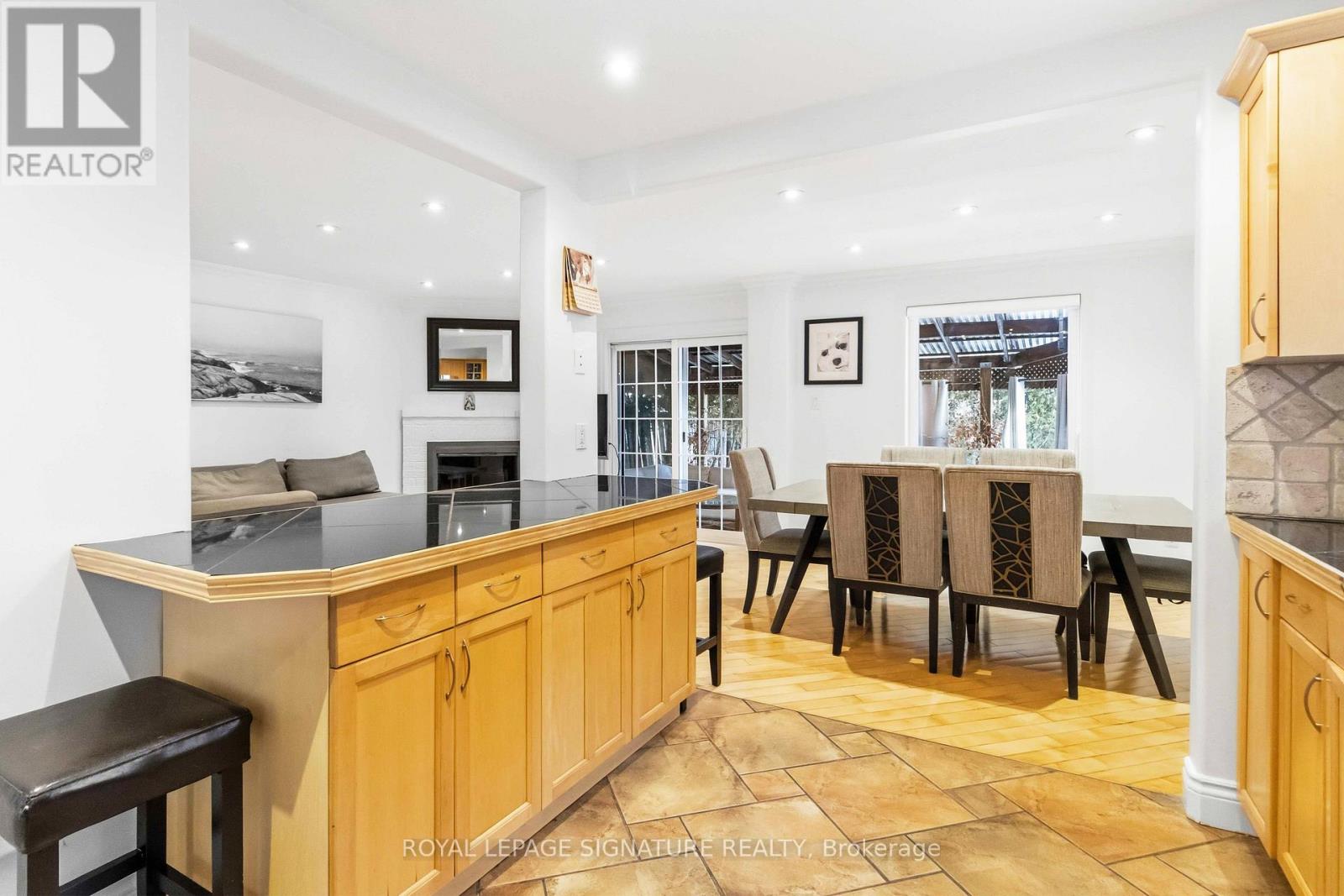 4281 Torino Crescent, Mississauga, Ontario  L4W 3T4 - Photo 8 - W12712418