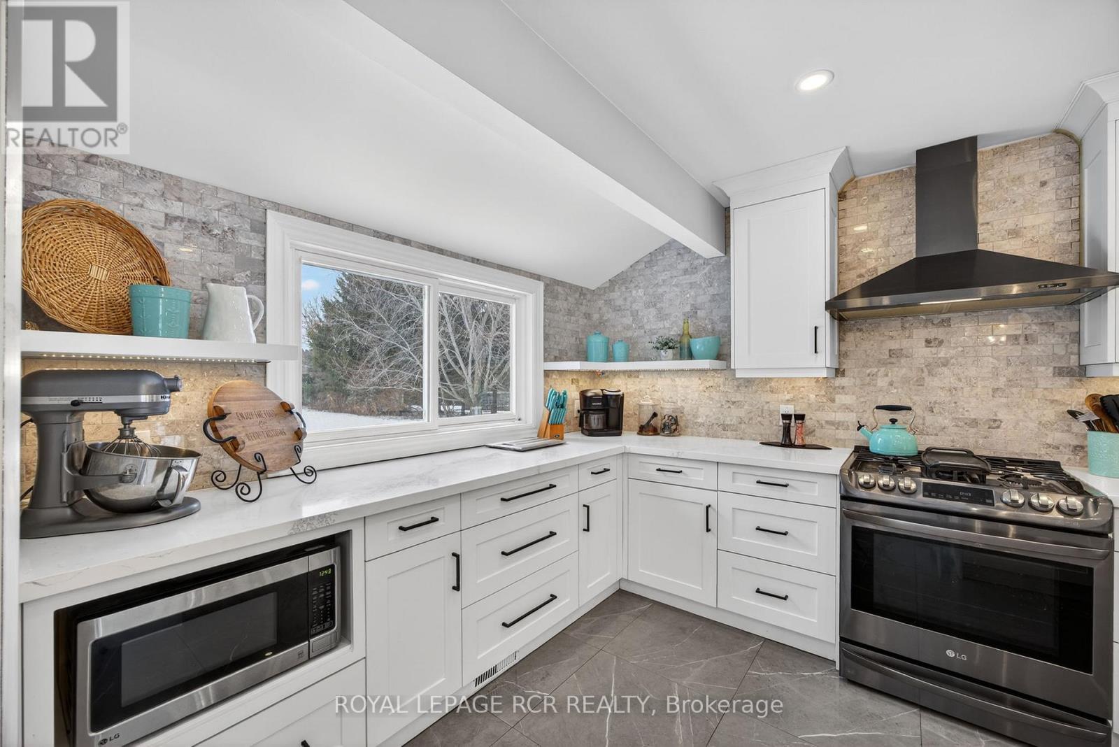 17 Arlow Road, Caledon, Ontario  L7K 0A5 - Photo 15 - W12648712