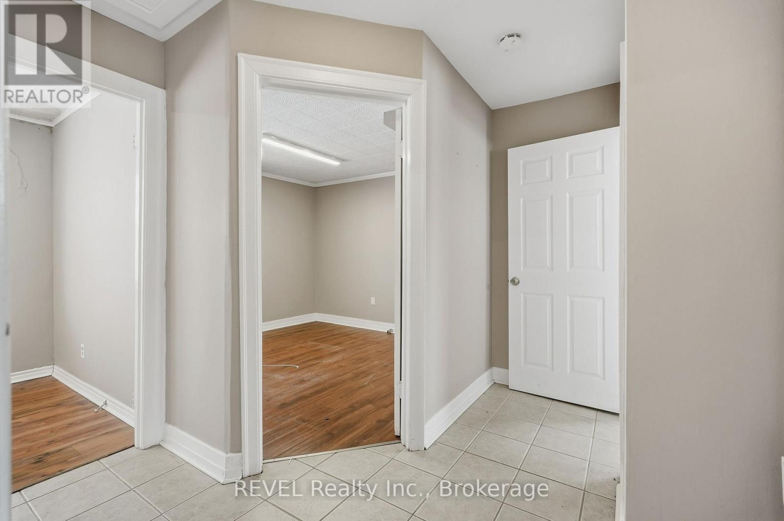 1098 Beaverdams Road, Thorold (Rolling Meadows), Ontario  L2H 0W2 - Photo 17 - X12712606