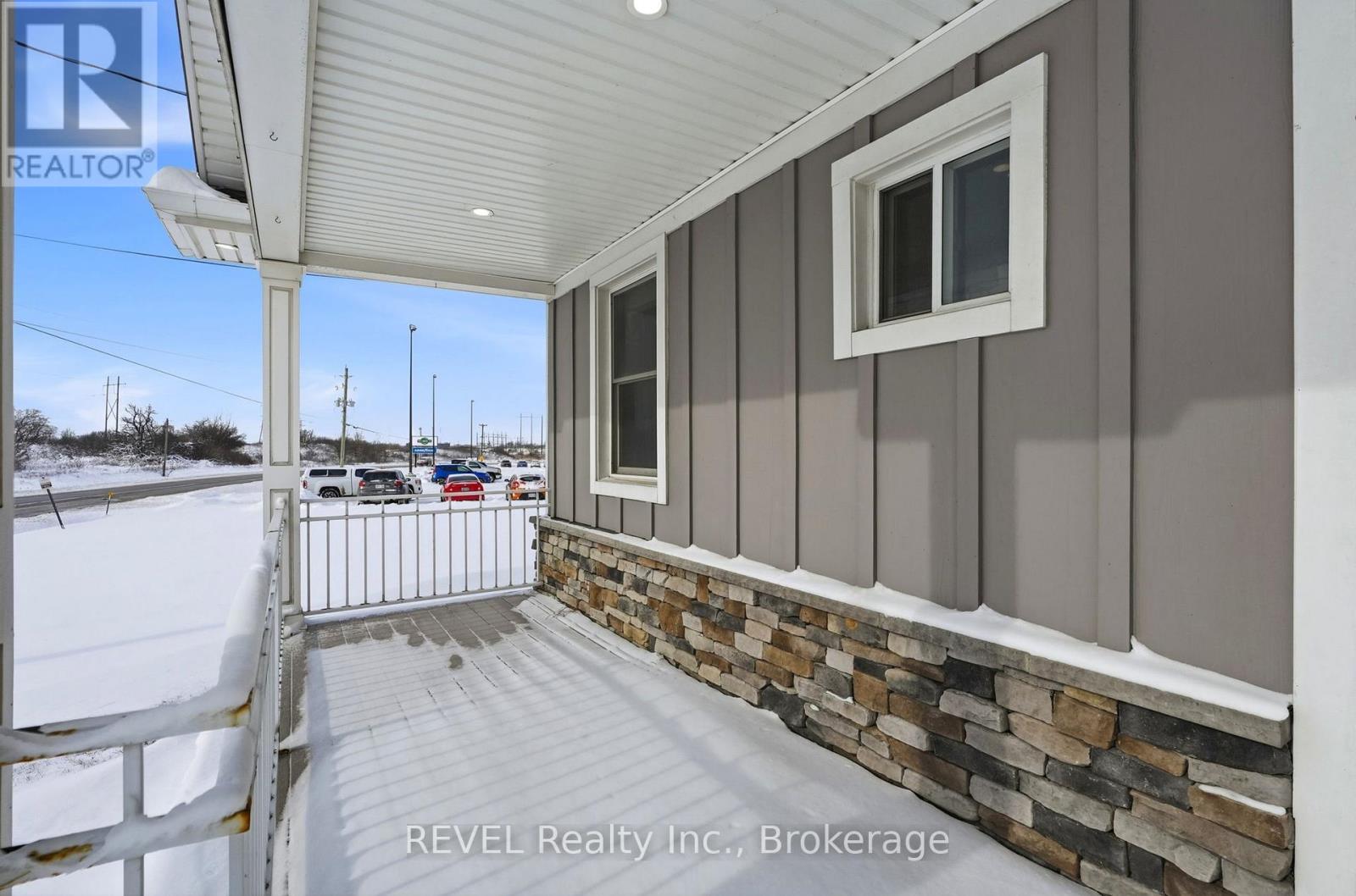 1098 Beaverdams Road, Thorold (Rolling Meadows), Ontario  L2H 0W2 - Photo 7 - X12712606