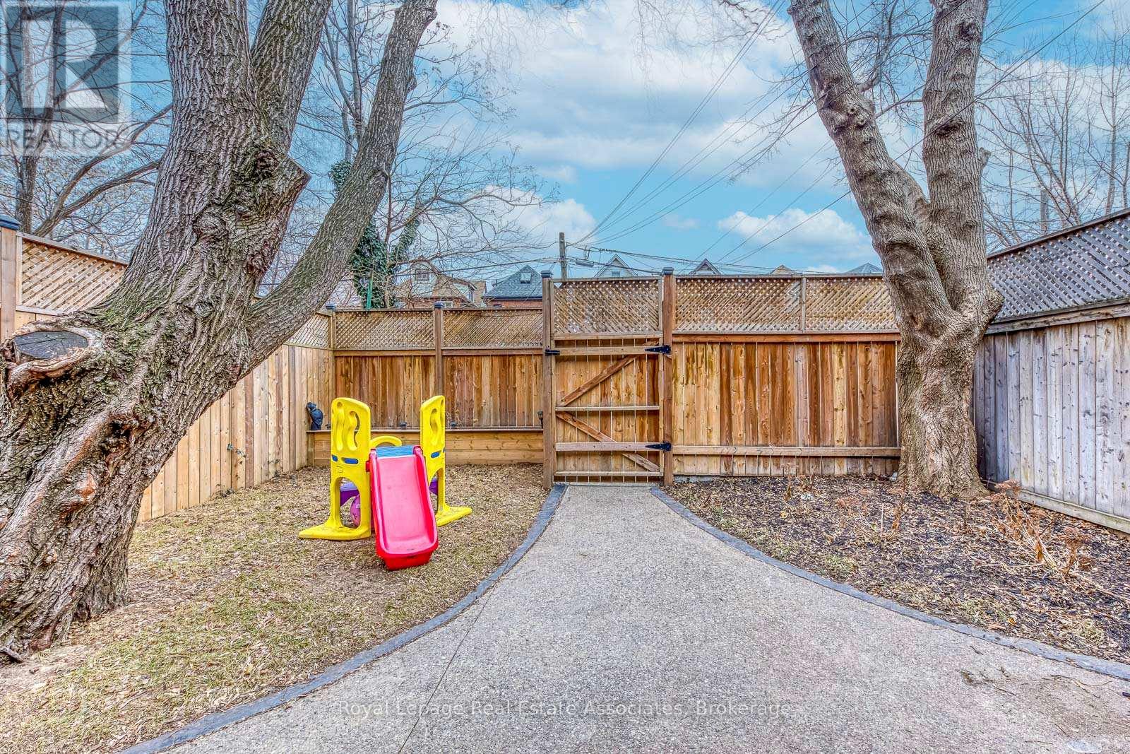 23 Fairholt Road N, Hamilton, Ontario  L8M 2S9 - Photo 41 - X12712322