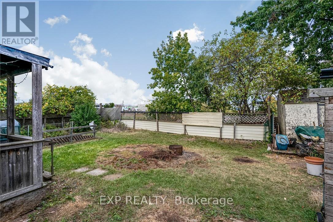 16 Victoria Avenue, Hamilton, Ontario  L8E 5E4 - Photo 4 - X12712406