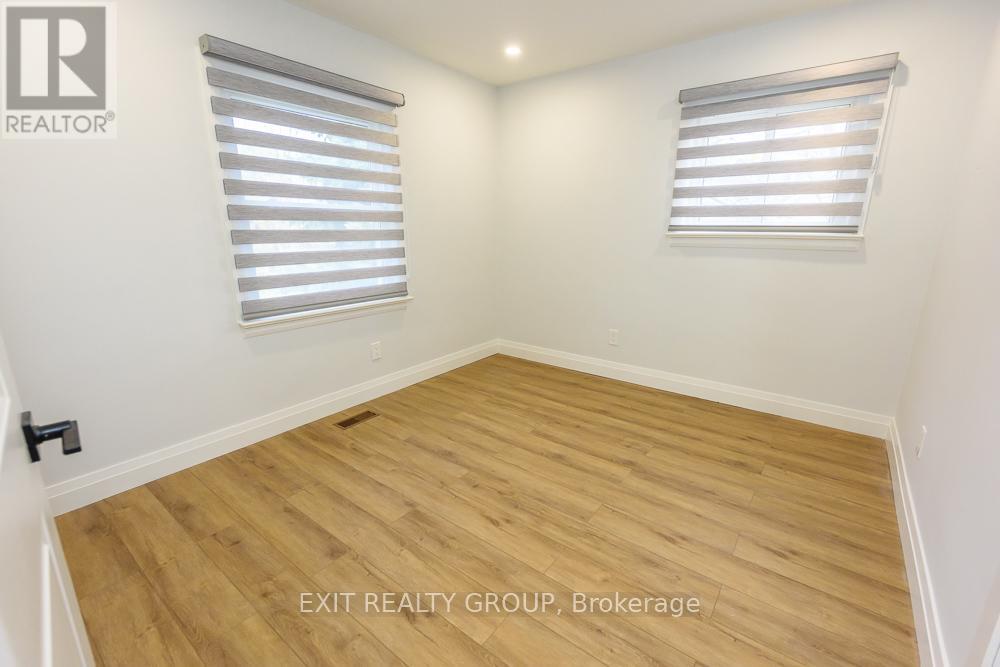 250 Ashley Street, Belleville (Thurlow Ward), Ontario  K0K 2B0 - Photo 14 - X12712624