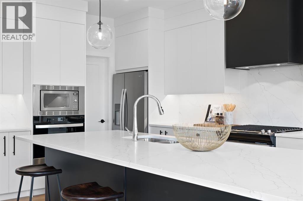 10 Westland Park Sw, Calgary, Alberta  T3H 0W1 - Photo 11 - A2278109