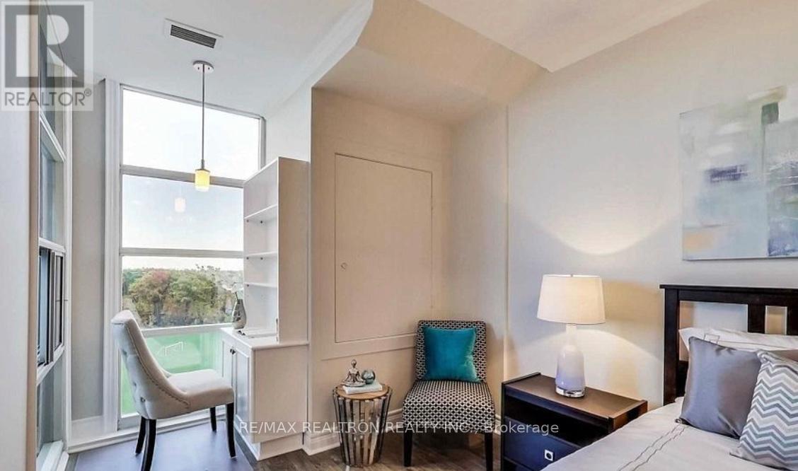 615 - 1 Leaside Park Drive, Toronto, Ontario  M4H 1R1 - Photo 6 - C12097282