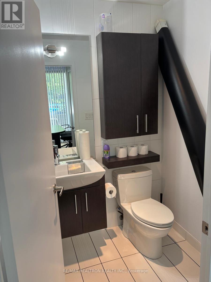 G10 - 17 Capreol Court, Toronto, Ontario  M5V 3Z6 - Photo 4 - C12097327