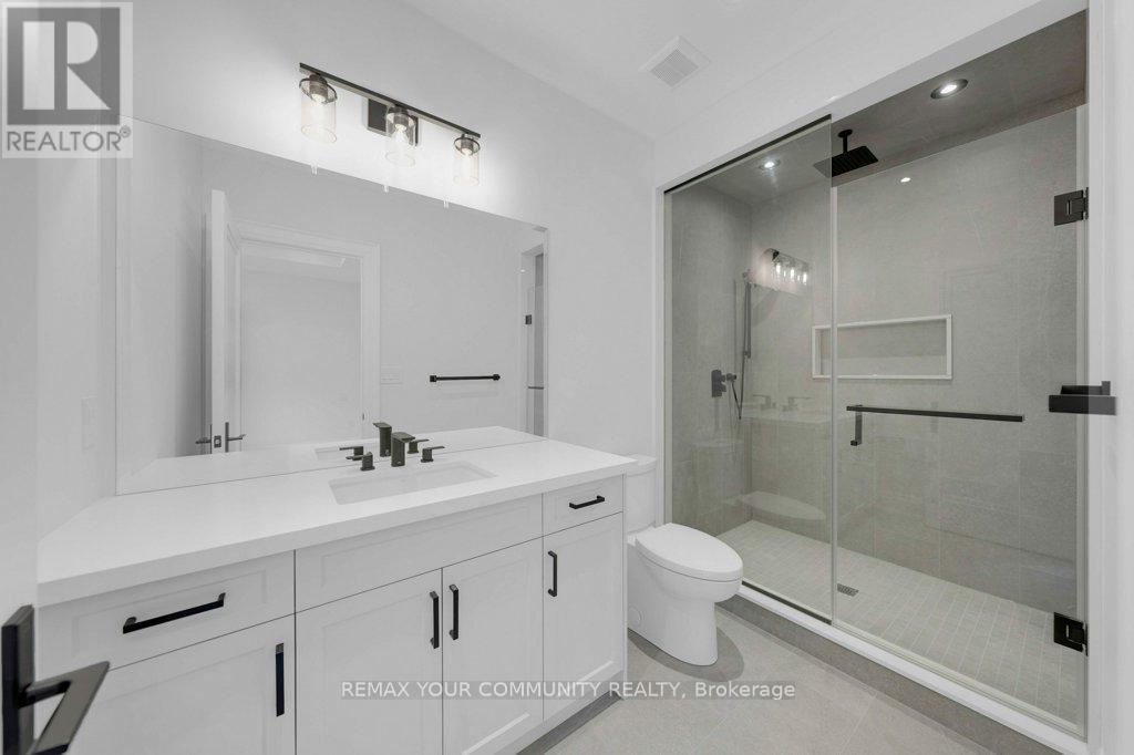 92 Howard Road, Newmarket, Ontario  L3Y 3G7 - Photo 29 - N12540742