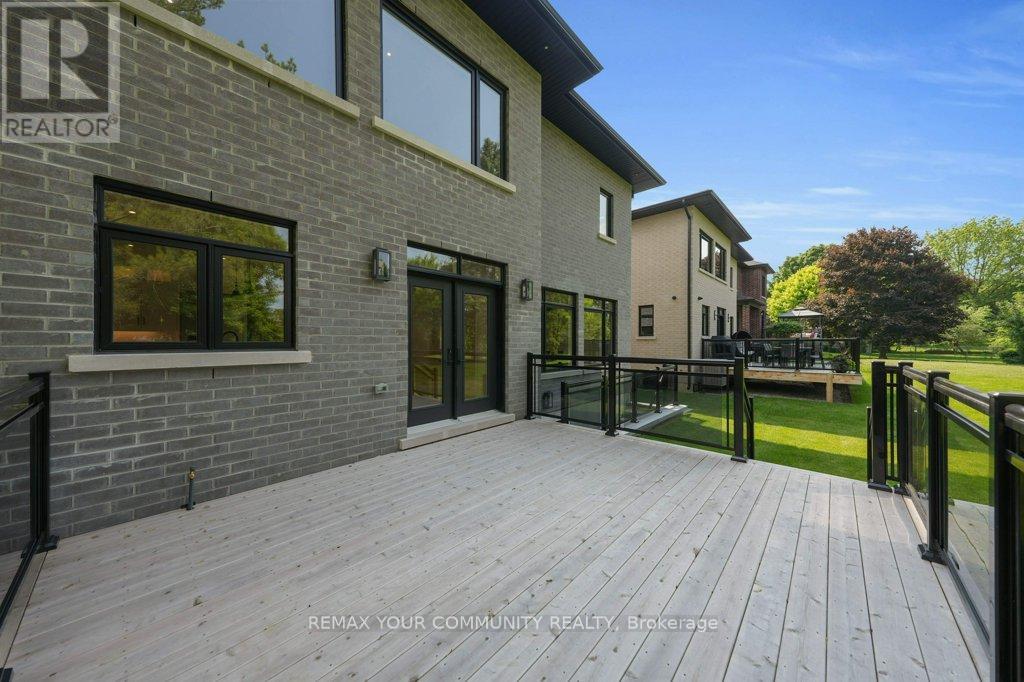 92 Howard Road, Newmarket, Ontario  L3Y 3G7 - Photo 45 - N12540742