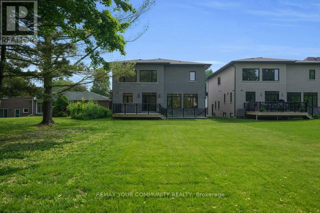 92 Howard Road, Newmarket, Ontario  L3Y 3G7 - Photo 42 - N12540742