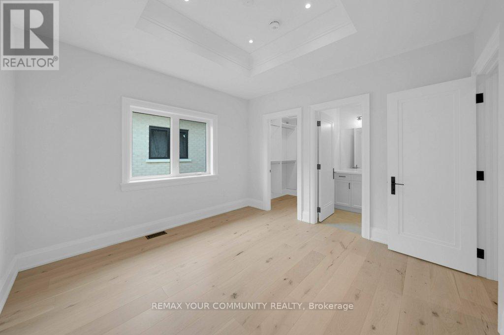 92 Howard Road, Newmarket, Ontario  L3Y 3G7 - Photo 27 - N12540742