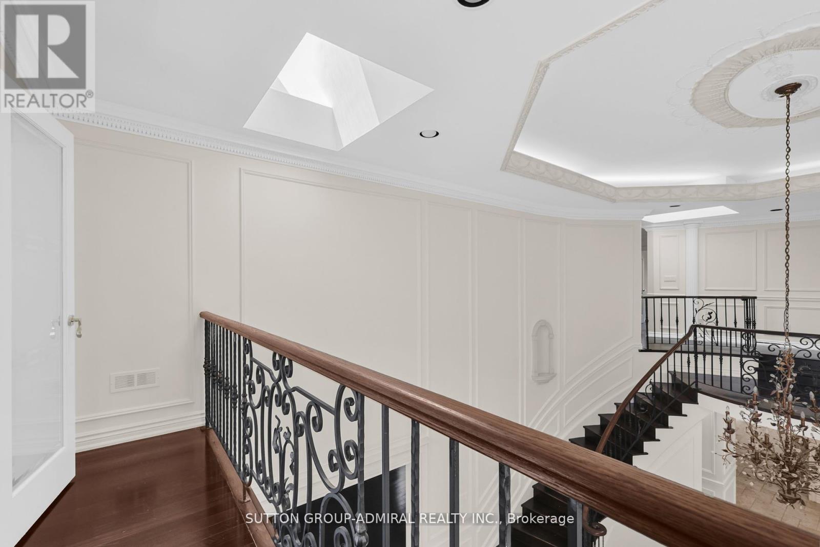 48 Berkindale Drive, Toronto, Ontario  M2L 1Z8 - Photo 34 - C12712450