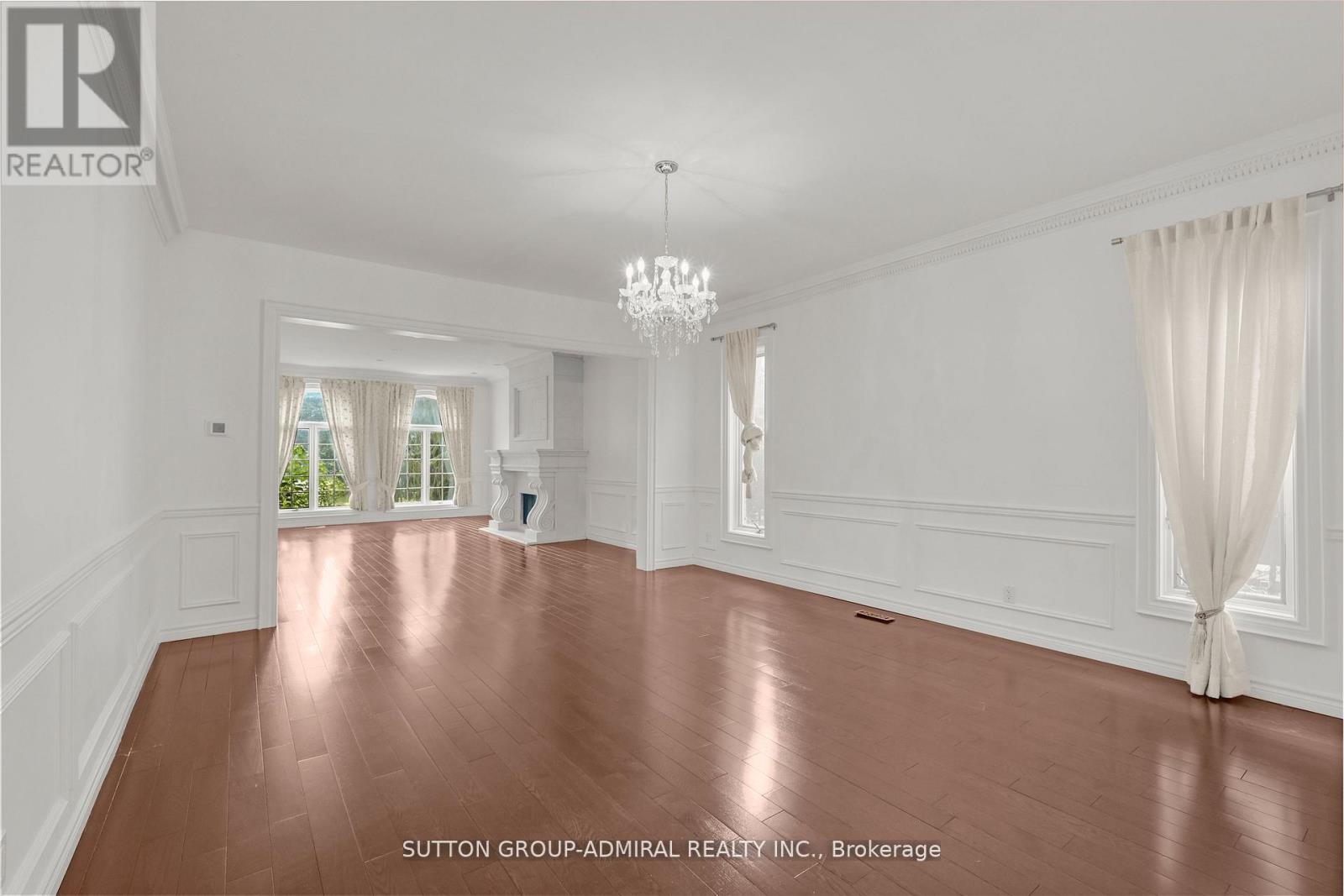 48 Berkindale Drive, Toronto, Ontario  M2L 1Z8 - Photo 5 - C12712450