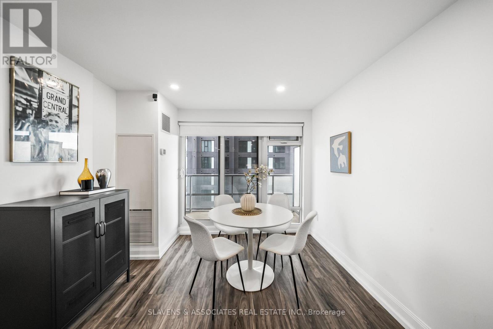 2303 - 2181 Yonge Street, Toronto, Ontario  M4S 3H7 - Photo 11 - C12712468