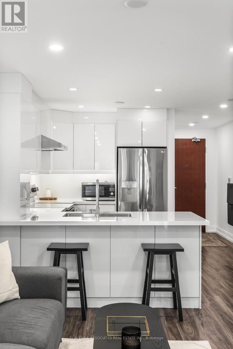 2303 - 2181 Yonge Street, Toronto, Ontario  M4S 3H7 - Photo 8 - C12712468