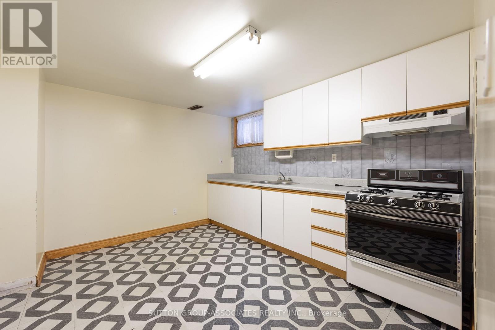 169 Wychwood Avenue, Toronto, Ontario  M6C 2T4 - Photo 19 - C12712480