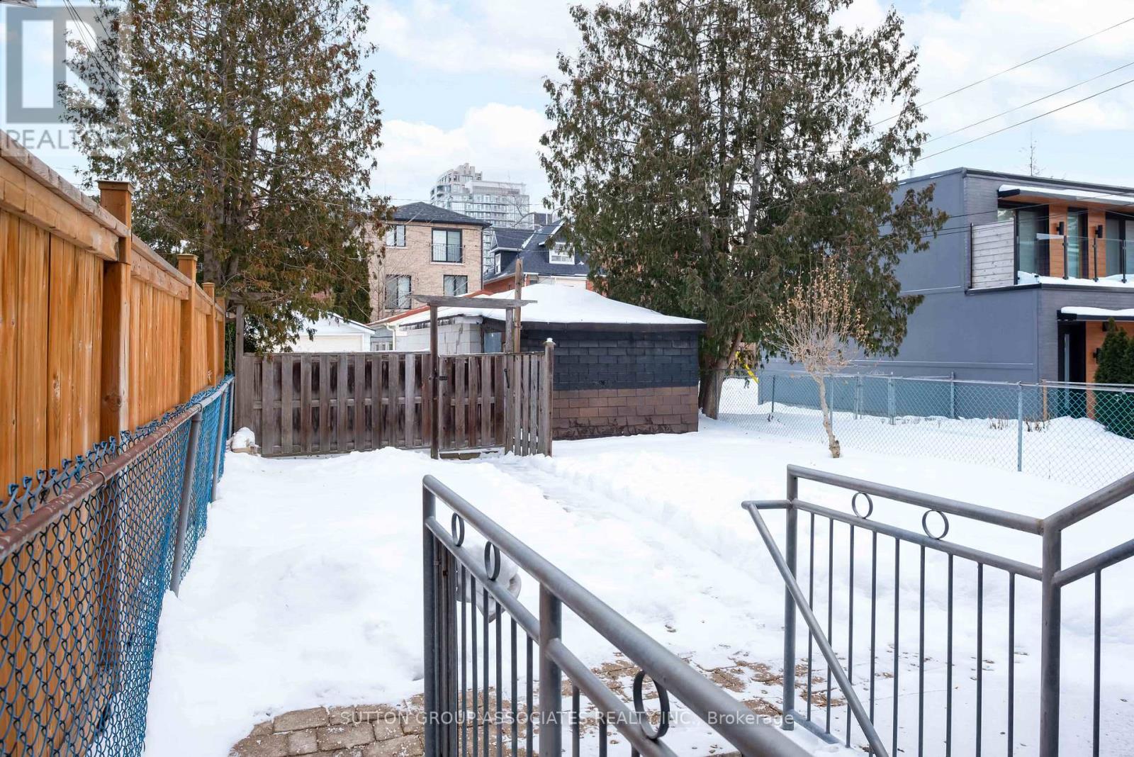 169 Wychwood Avenue, Toronto, Ontario  M6C 2T4 - Photo 24 - C12712480