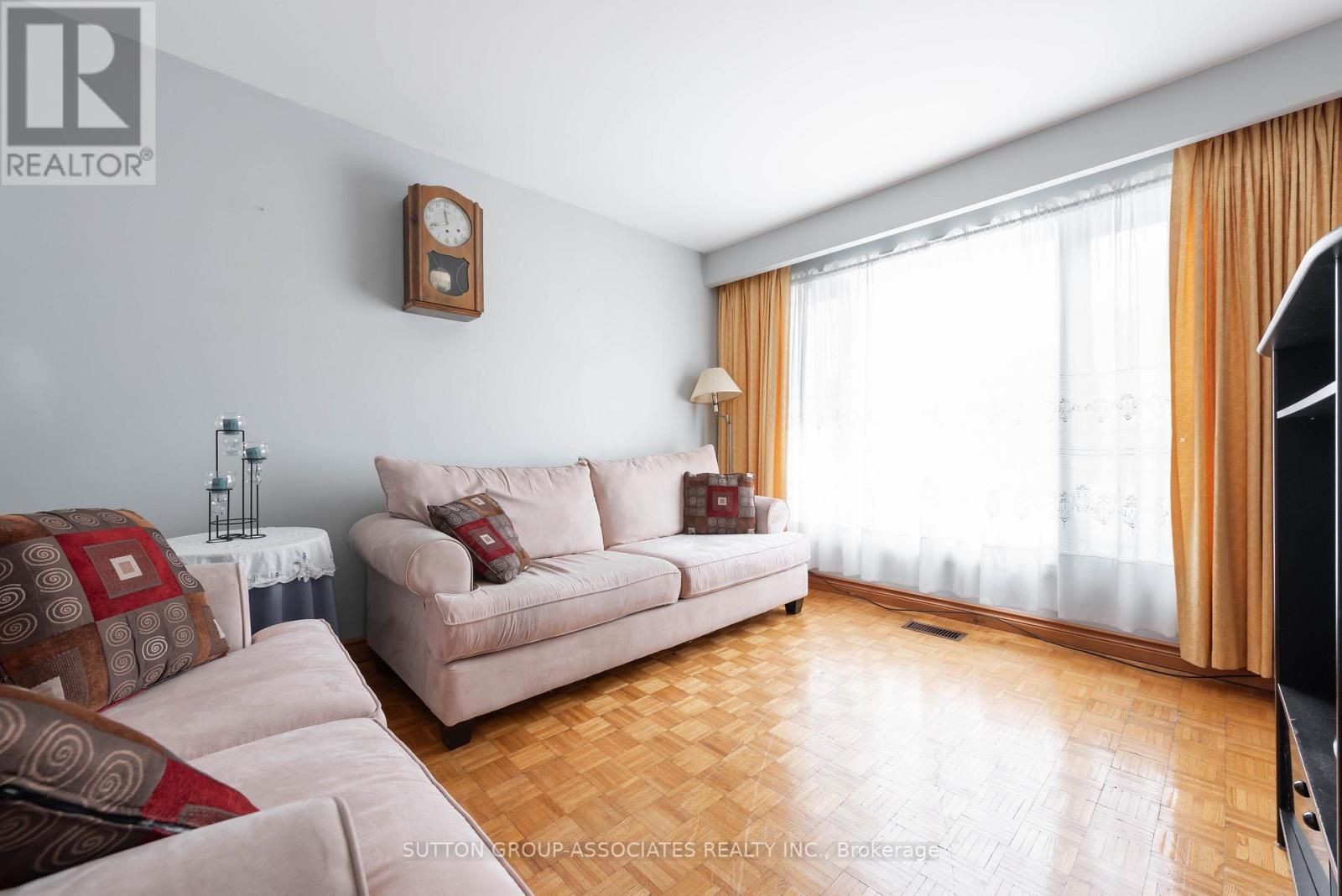 169 Wychwood Avenue, Toronto, Ontario  M6C 2T4 - Photo 3 - C12712480