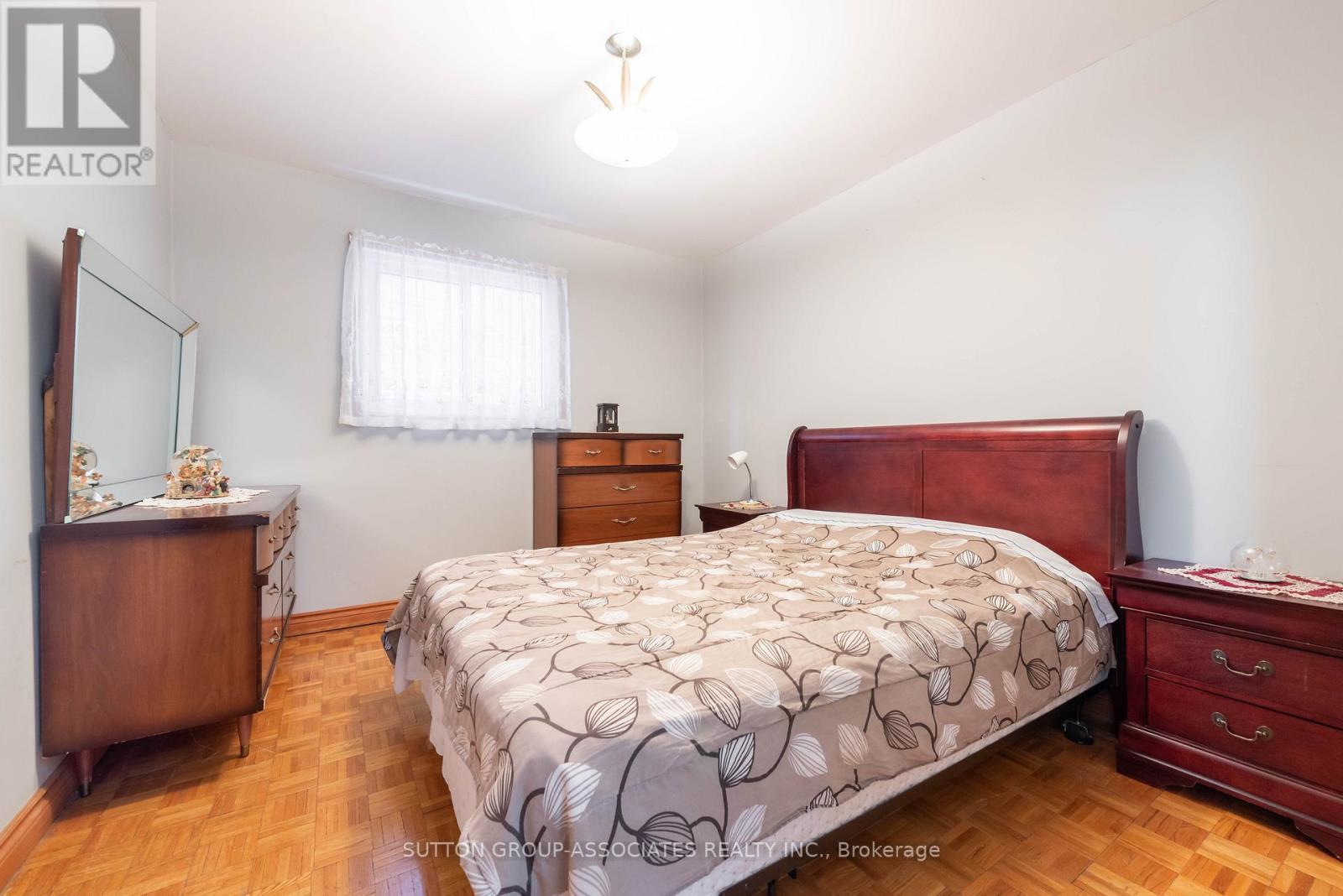 169 Wychwood Avenue, Toronto, Ontario  M6C 2T4 - Photo 4 - C12712480