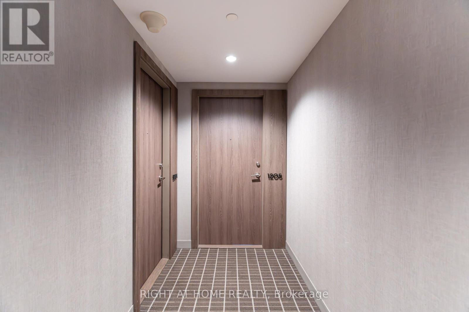 1205w - 27 Bathurst Street, Toronto, Ontario  M5V 2P1 - Photo 4 - C12712490