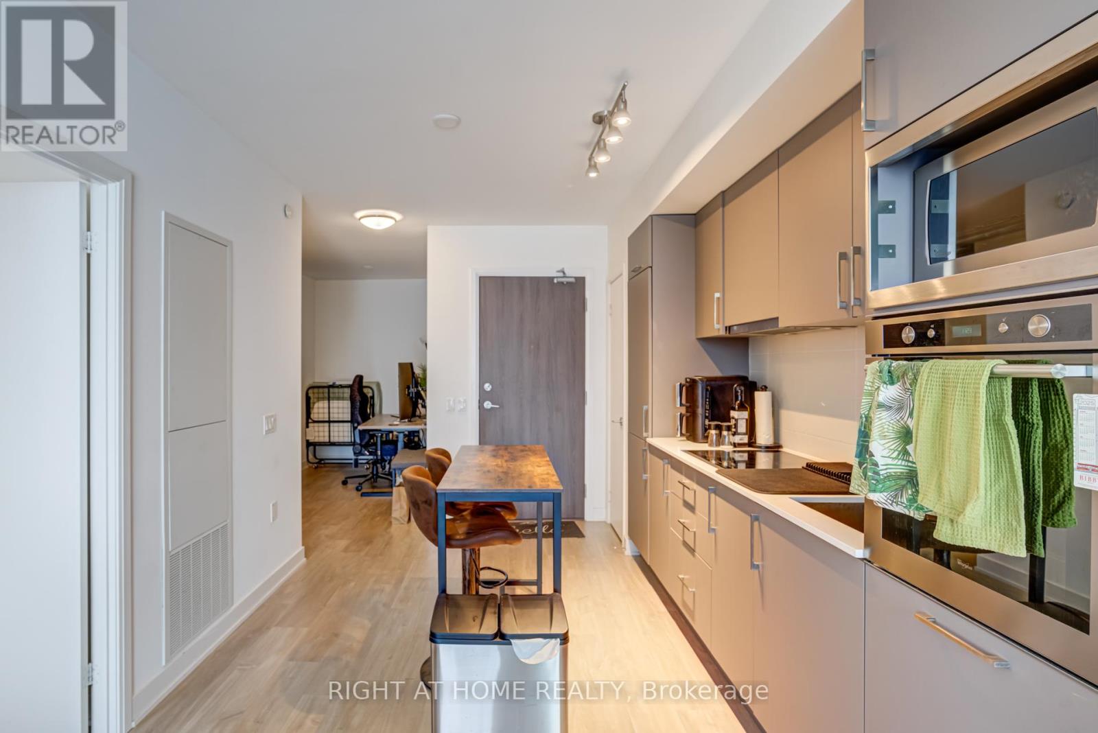 1205w - 27 Bathurst Street, Toronto, Ontario  M5V 2P1 - Photo 7 - C12712490