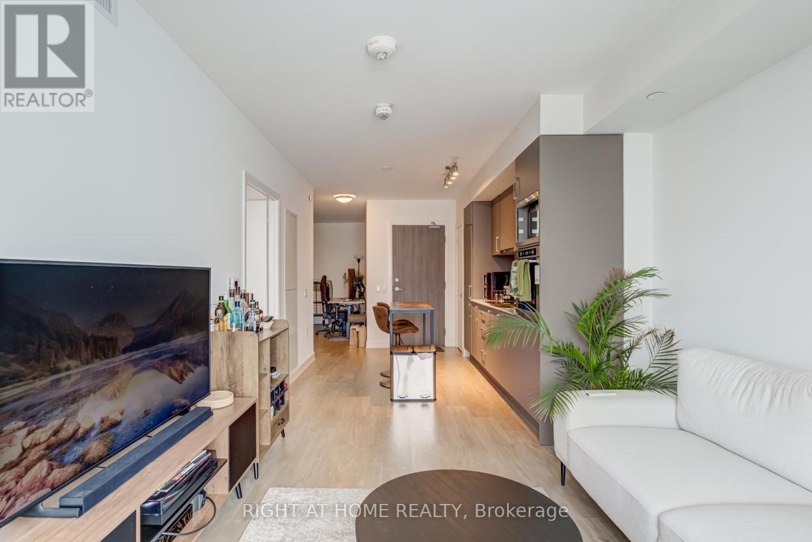 1205w - 27 Bathurst Street, Toronto, Ontario  M5V 2P1 - Photo 9 - C12712490