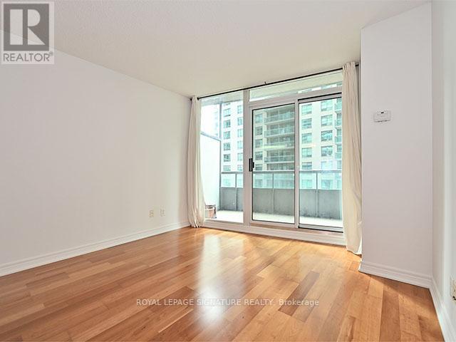 612 - 30 Grand Trunk Crescent, Toronto, Ontario  M5J 3A3 - Photo 12 - C12712500