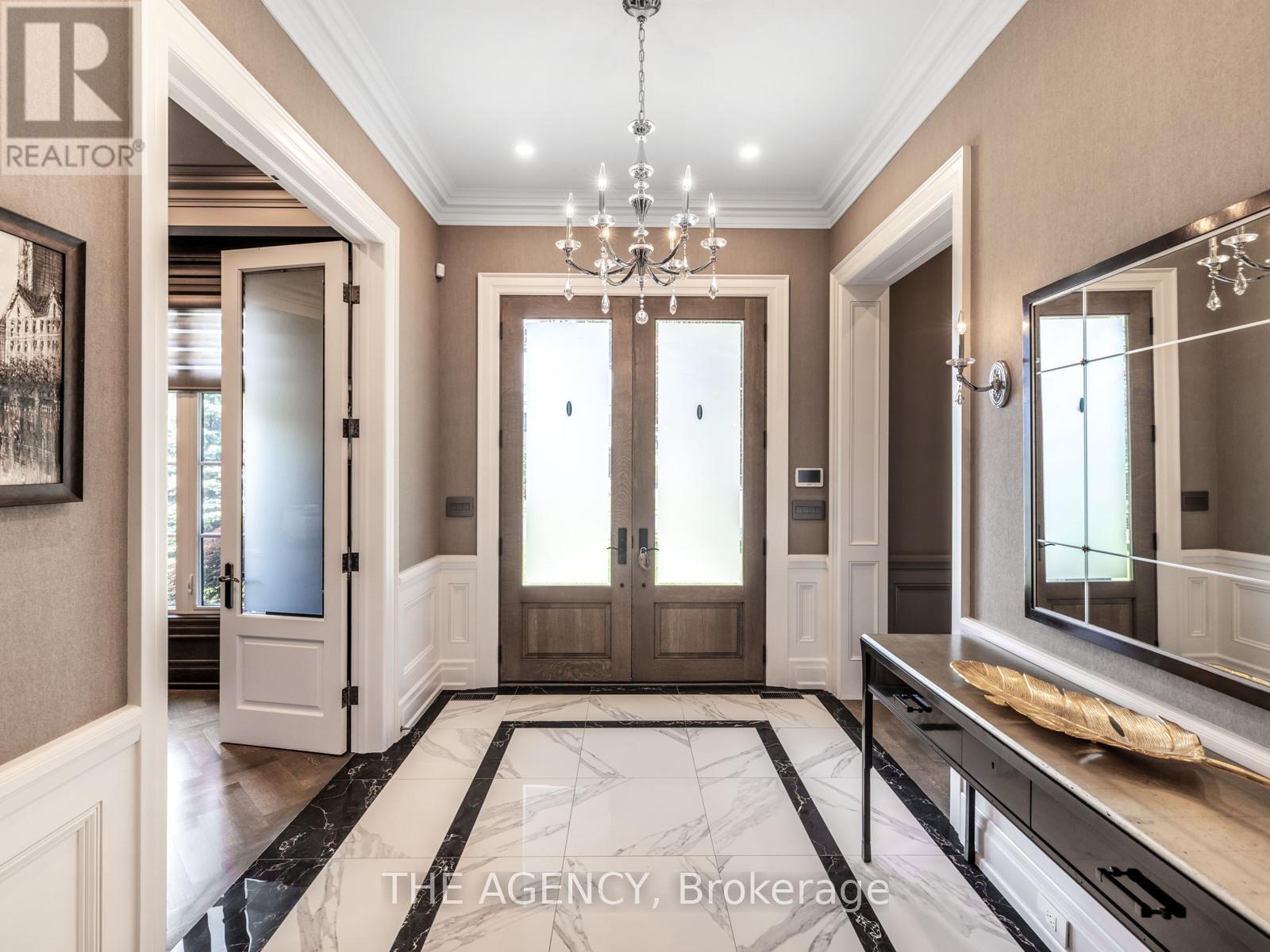 1 Suncrest Drive, Toronto, Ontario  M3C 2L1 - Photo 4 - C12712562