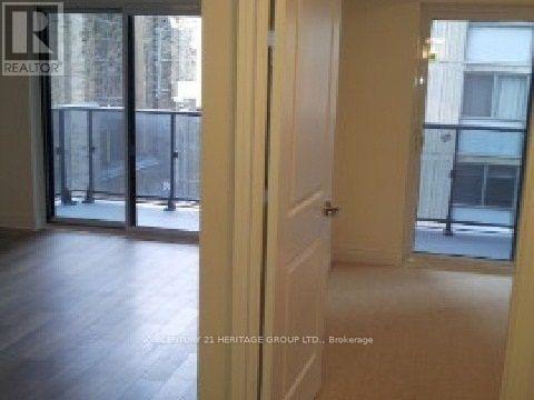 510 - 28 Ted Rogers Way, Toronto, Ontario  M4Y 2W7 - Photo 7 - C12712566