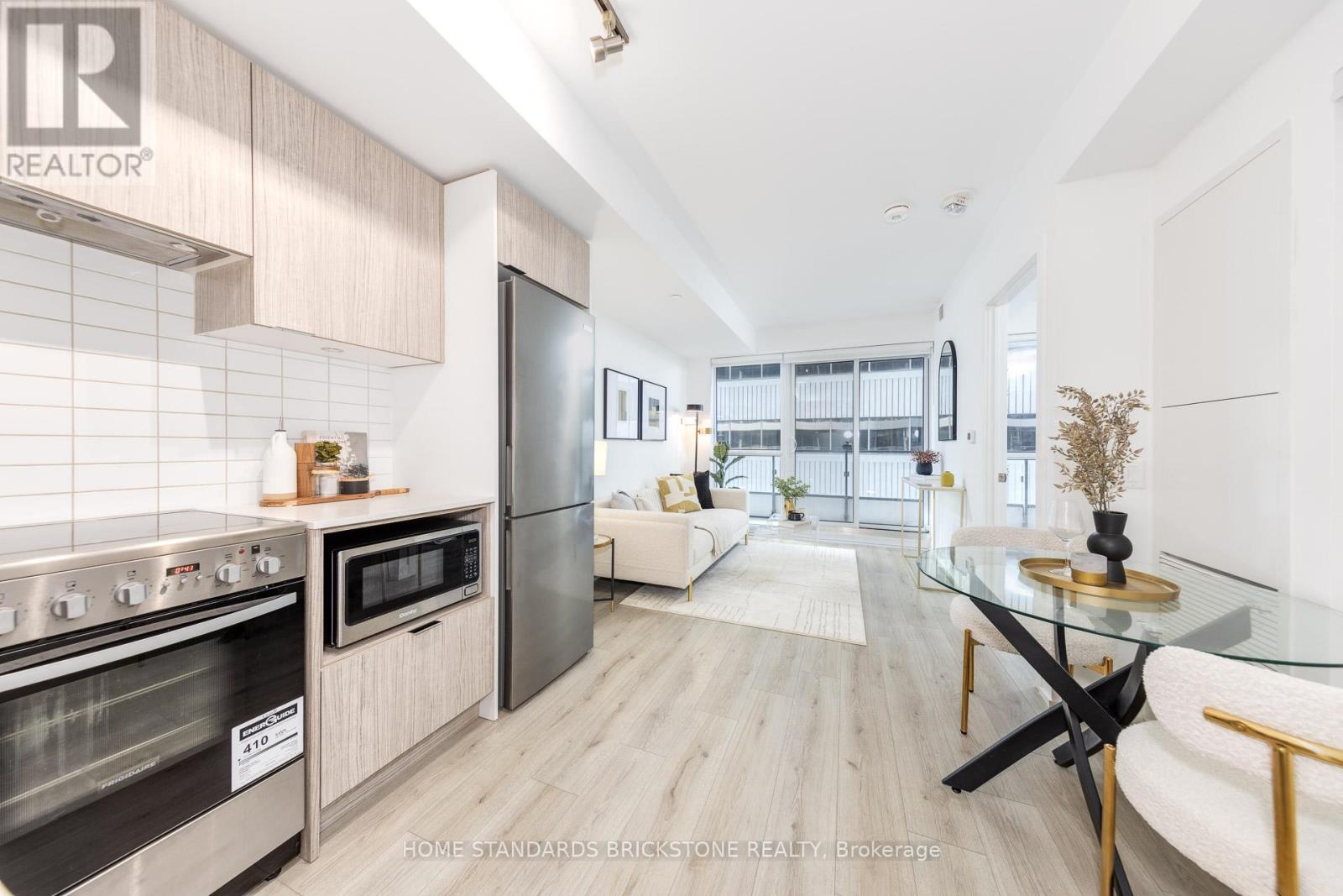 1604 - 395 Bloor Street E, Toronto, Ontario  M4W 0B4 - Photo 4 - C12712620