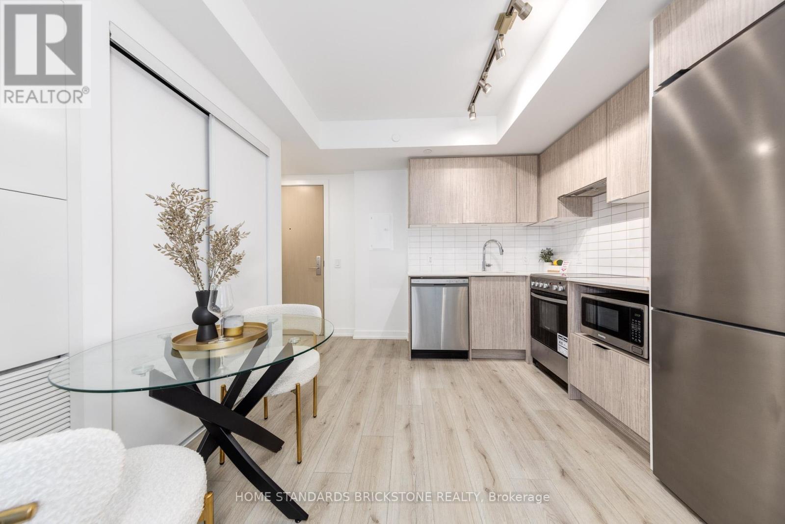 1604 - 395 Bloor Street E, Toronto, Ontario  M4W 0B4 - Photo 5 - C12712620