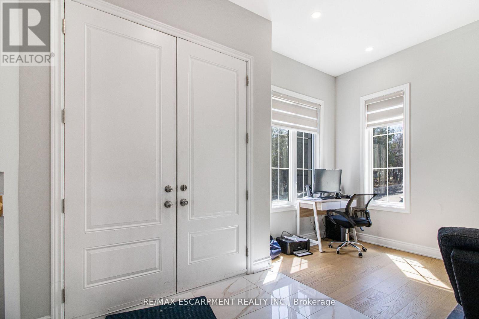 2 - 487 Aztec Drive, Oshawa, Ontario  L1J 7S7 - Photo 3 - E12712430