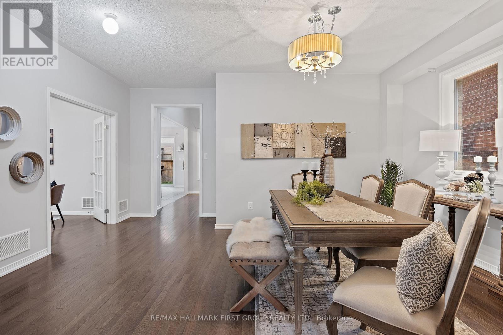 55 Buttonshaw Street, Clarington, Ontario  L1C 0S5 - Photo 4 - E12712456